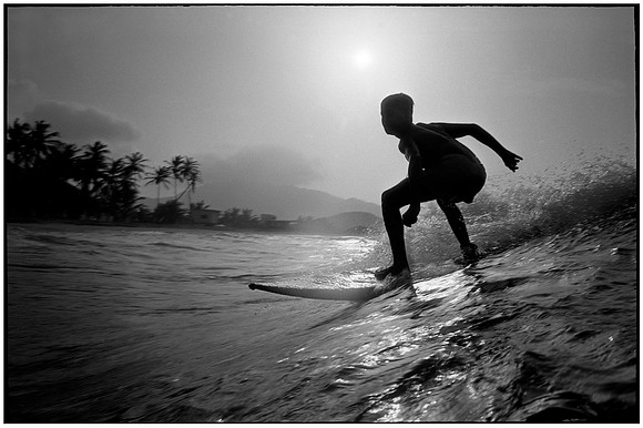 SurfistaenPlayaParguito