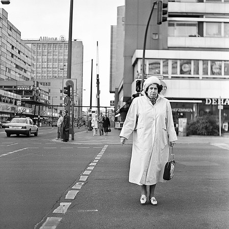 22_Lady with veil crosses the street West Berlin in April 1989_JAC